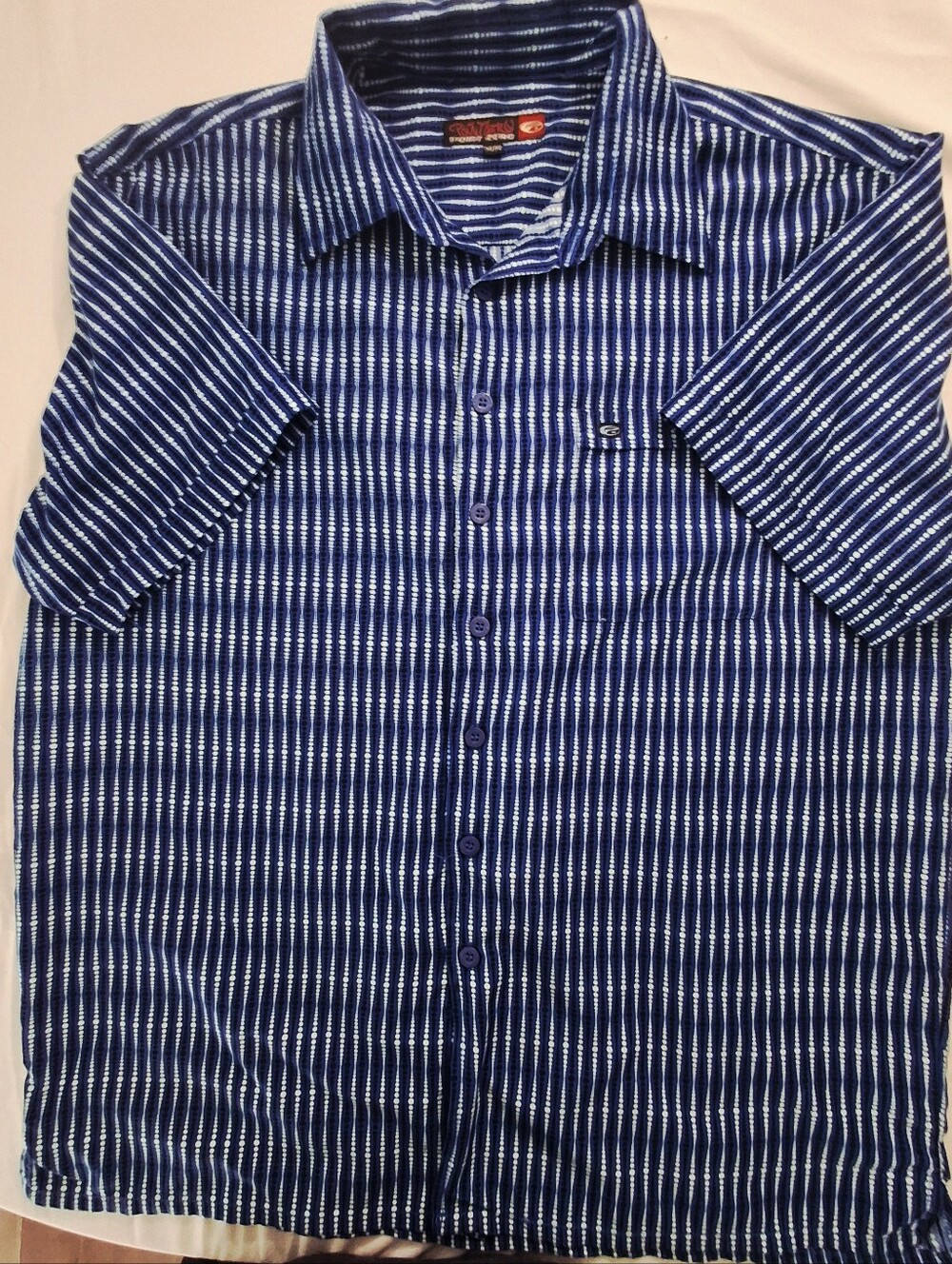 Point Zero Navy & White Striped Short Sleeve Button-Down Shirt.  Mens Med. NWOT